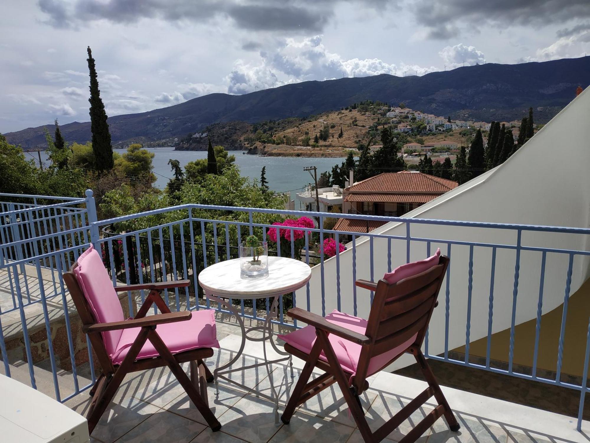 Ktm Sunny Villas Poros Town Room photo
