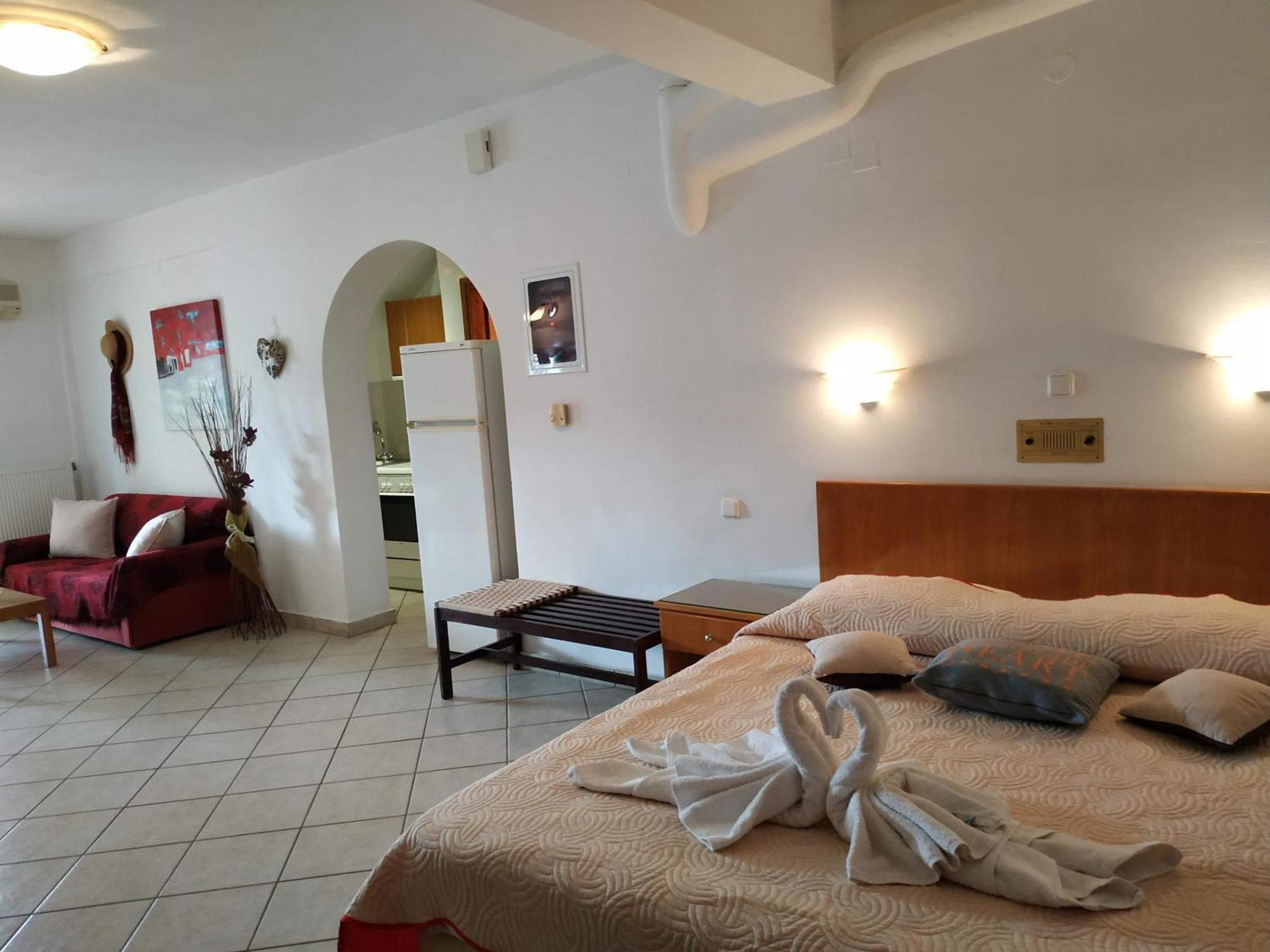 Ktm Sunny Villas Poros Town Room photo