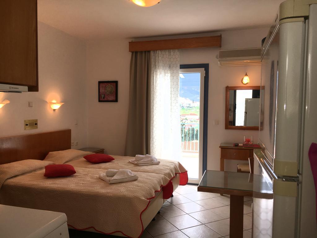 Ktm Sunny Villas Poros Town Exterior photo