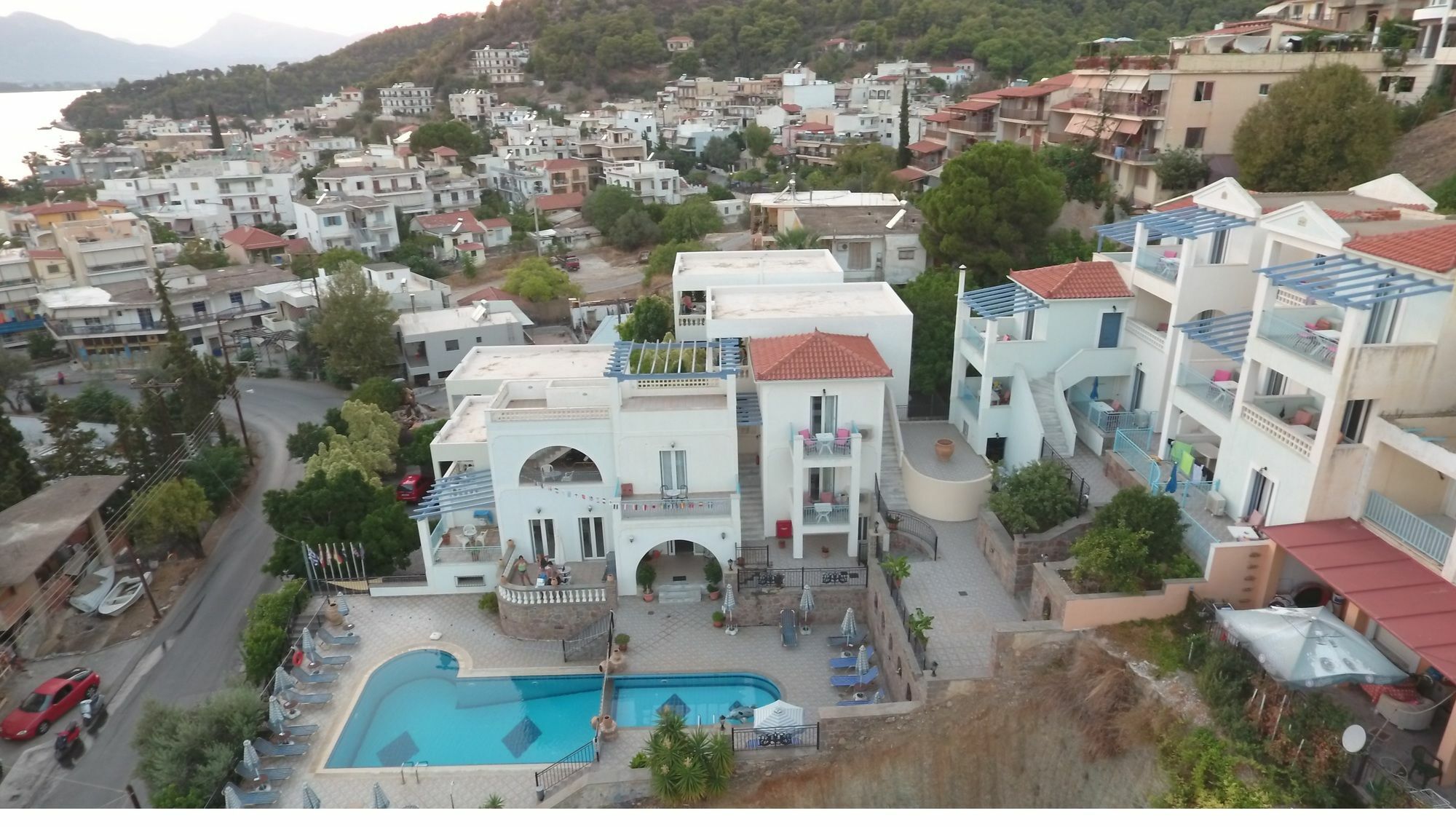 Ktm Sunny Villas Poros Town Exterior photo